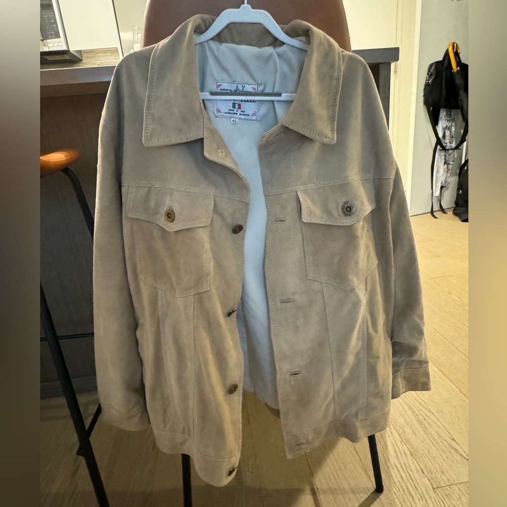 Men’s custom suede jacket from Italy. Size small (US 36 / EU 46)
